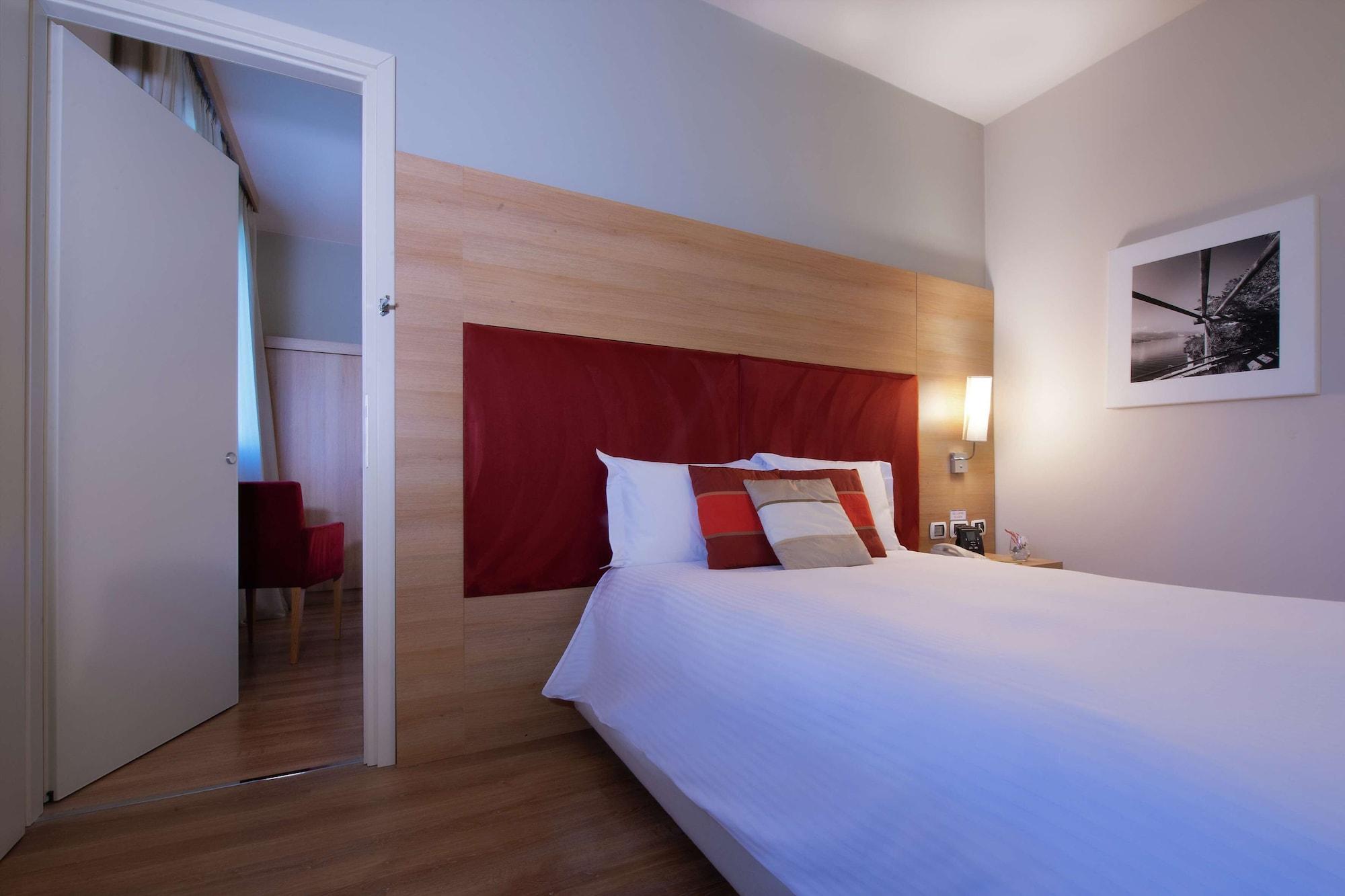 Dolce By Wyndham Milan Malpensa Hotell Somma Lombardo Exteriör bild
