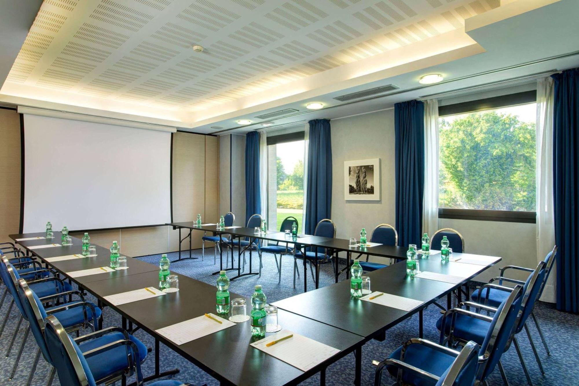 Dolce By Wyndham Milan Malpensa Hotell Somma Lombardo Exteriör bild