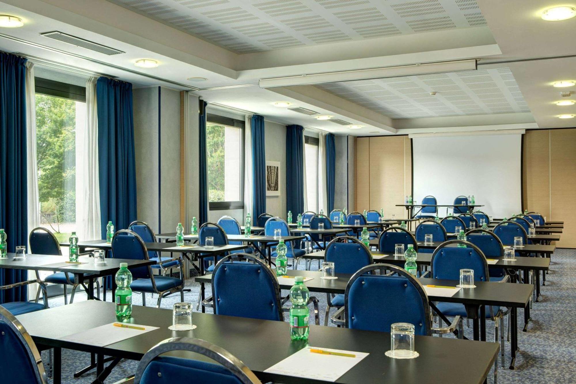 Dolce By Wyndham Milan Malpensa Hotell Somma Lombardo Exteriör bild