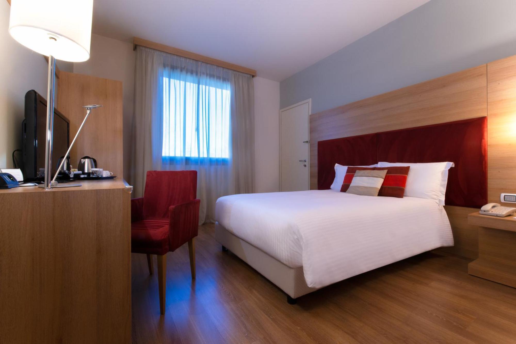 Dolce By Wyndham Milan Malpensa Hotell Somma Lombardo Exteriör bild